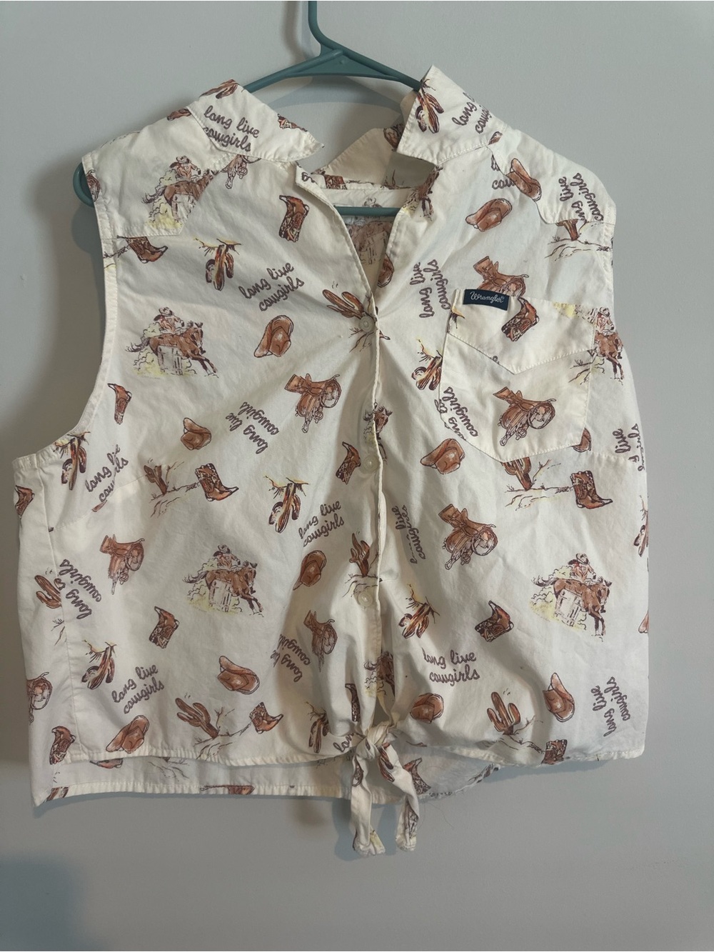 Wrangler Cream Sleeveless Cowgirl Print Tie-Front Button Shirt